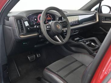 Porsche Cayenne III GTS — photo 12