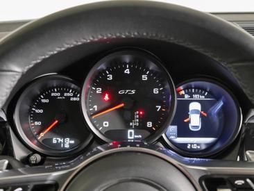 Porsche Macan GTS — photo 26