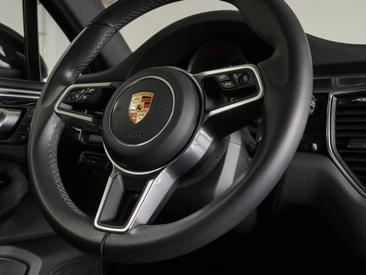 Porsche Macan GTS — photo 28