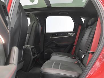 Porsche Cayenne III GTS — photo 16