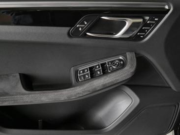 Porsche Macan GTS — photo 38