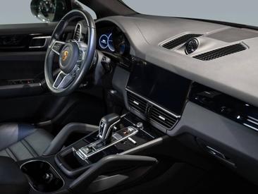 Porsche Cayenne III Coupé — photo 17