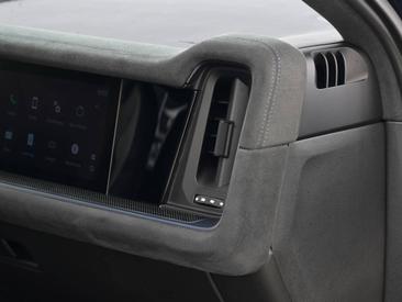 Porsche Cayenne III Turbo E-Hybrid — photo 26
