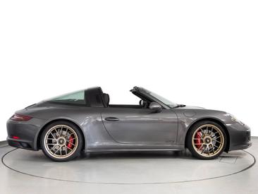Porsche 991 II Targa 4 GTS — photo 9