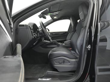 Porsche Cayenne III Turbo GT — photo 12