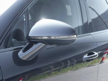 Porsche Macan S — photo 9
