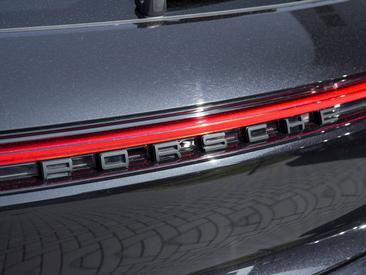 Porsche Macan S — photo 11