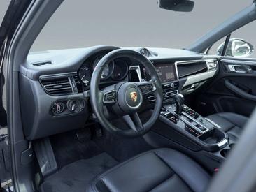Porsche Macan S — photo 12