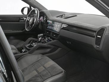 Porsche Cayenne III Turbo GT — photo 23