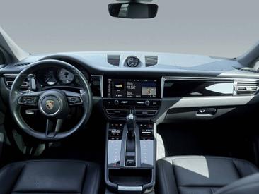 Porsche Macan S — photo 20