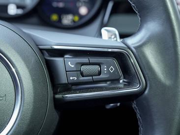 Porsche Macan S — photo 28