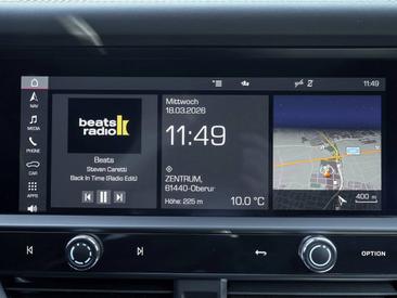 Porsche Macan S — photo 32