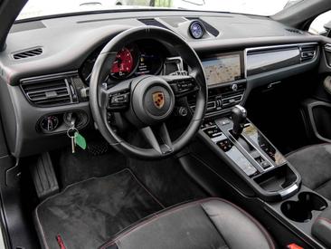 Porsche Macan GTS — photo 11