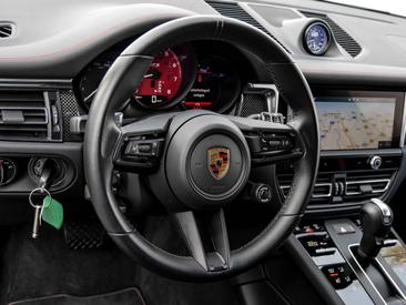 Porsche Macan GTS — photo 13