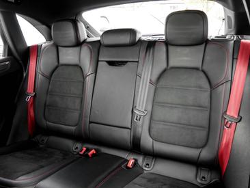Porsche Macan GTS — photo 17