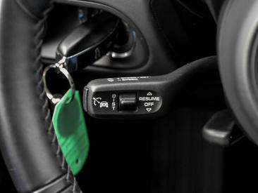 Porsche Macan GTS — photo 24