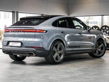 Porsche Cayenne III E-Hybrid Coupé — photo 5