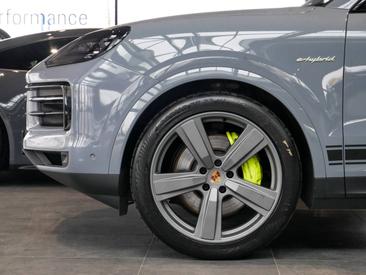 Porsche Cayenne III E-Hybrid Coupé — photo 9