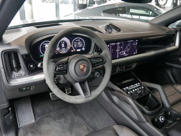 Porsche Cayenne III E-Hybrid Coupé — photo 13