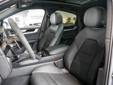 Porsche Cayenne III E-Hybrid Coupé — photo 14