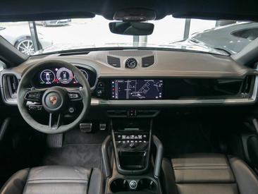 Porsche Cayenne III E-Hybrid Coupé — photo 15