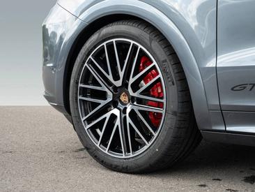 Porsche Cayenne III GTS Coupé — photo 10