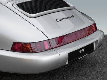 Porsche 964 Carrera 4 Coupe — photo 8