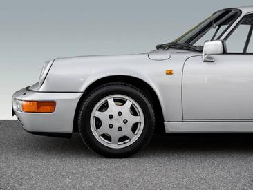 Porsche 964 Carrera 4 Coupe — photo 10