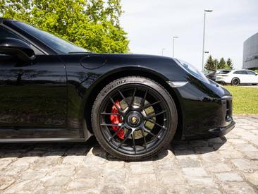 Porsche 991 II Carrera GTS Cabriolet — photo 18