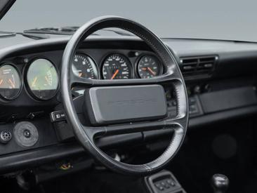 Porsche 964 Carrera 4 Coupe — photo 17