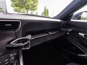 Porsche 991 II Carrera GTS Cabriolet — photo 36