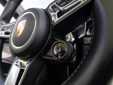 Porsche 991 II Carrera GTS Cabriolet — photo 45