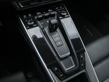 Porsche 992 I Turbo S — photo 18