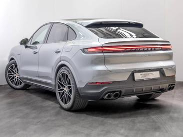 Porsche Cayenne III E-Hybrid Coupé — photo 3