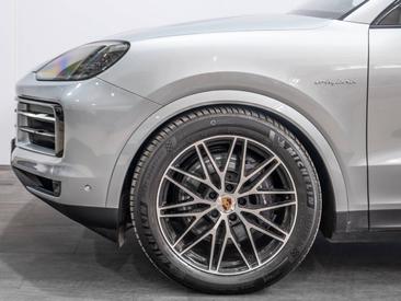 Porsche Cayenne III E-Hybrid Coupé — photo 7