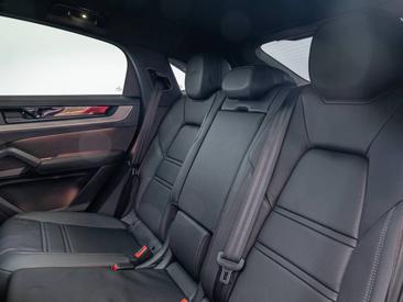 Porsche Cayenne III E-Hybrid Coupé — photo 18