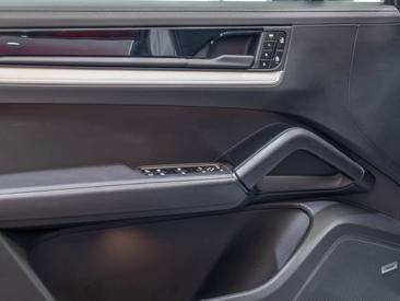 Porsche Cayenne III E-Hybrid Coupé — photo 21