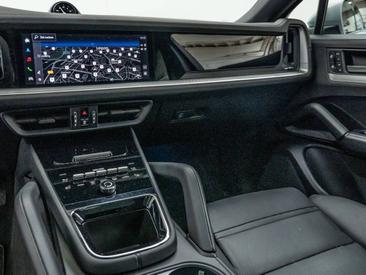 Porsche Cayenne III E-Hybrid Coupé — photo 22