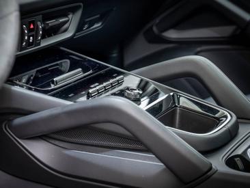 Porsche Cayenne III E-Hybrid Coupé — photo 28
