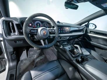 Porsche Cayenne III S E-Hybrid Coupé — photo 11
