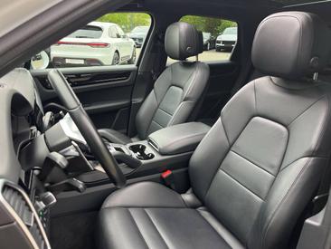 Porsche Cayenne III E-Hybrid — photo 16