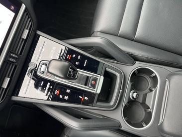Porsche Cayenne III E-Hybrid — photo 20