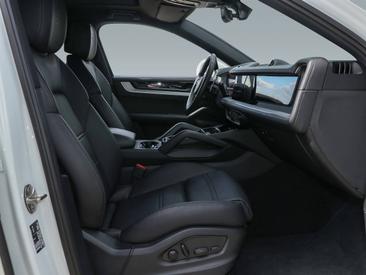 Porsche Cayenne III S E-Hybrid Coupé — photo 25