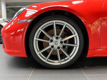Porsche 992 I Targa 4S — photo 6