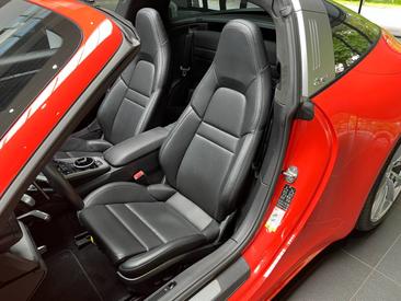 Porsche 992 I Targa 4S — photo 19