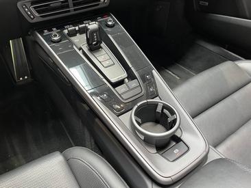 Porsche 992 I Targa 4S — photo 26