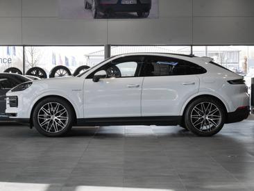 Porsche Cayenne III E-Hybrid Coupé — photo 2