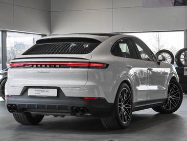 Porsche Cayenne III E-Hybrid Coupé — photo 5