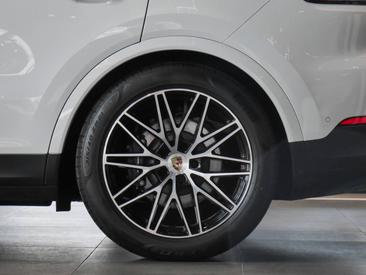 Porsche Cayenne III E-Hybrid Coupé — photo 10