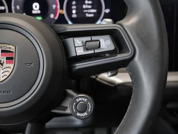 Porsche Cayenne III E-Hybrid Coupé — photo 17